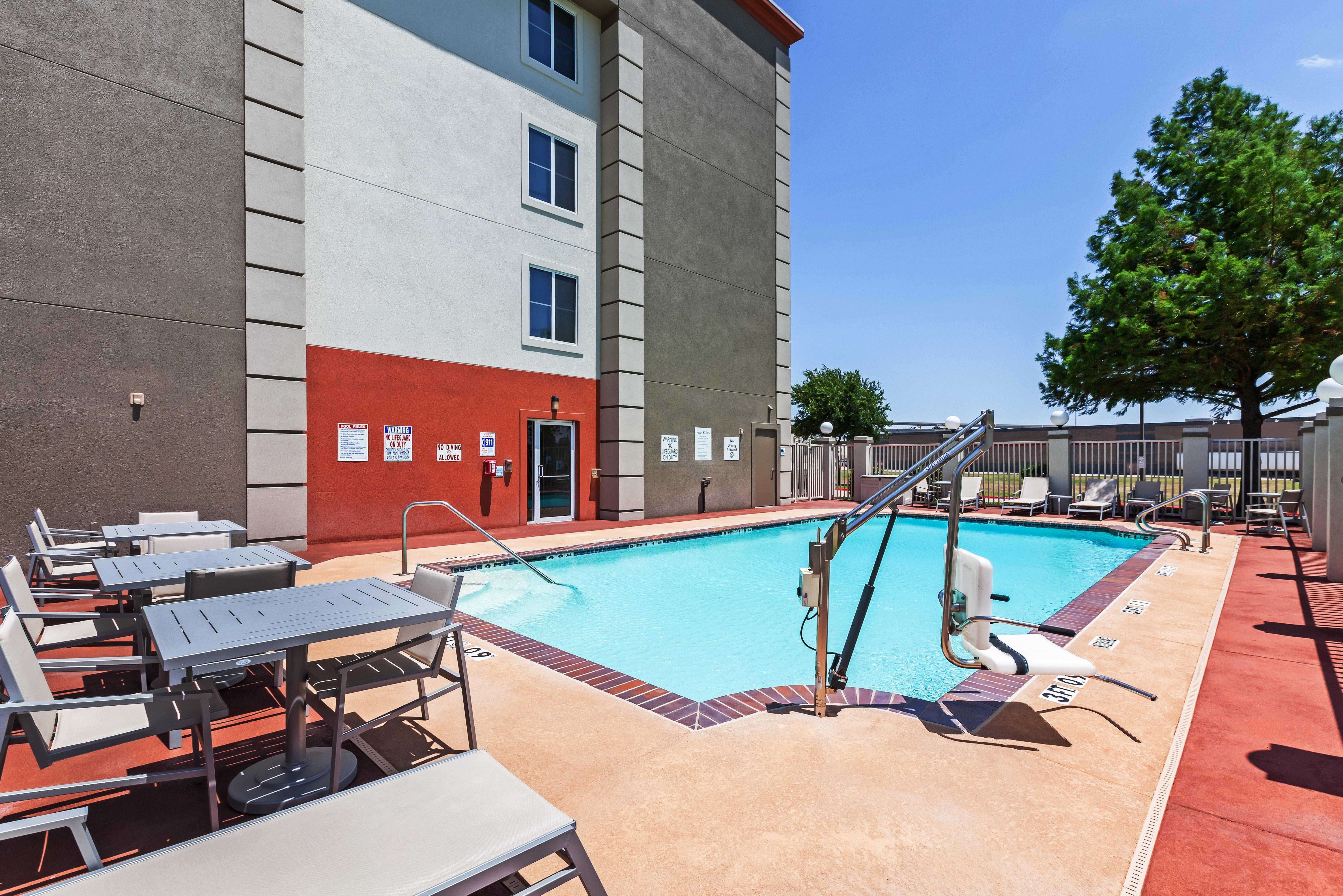 Holiday Inn Express Hotel & Suites Dallas Lewisville By Ihg Buitenkant foto