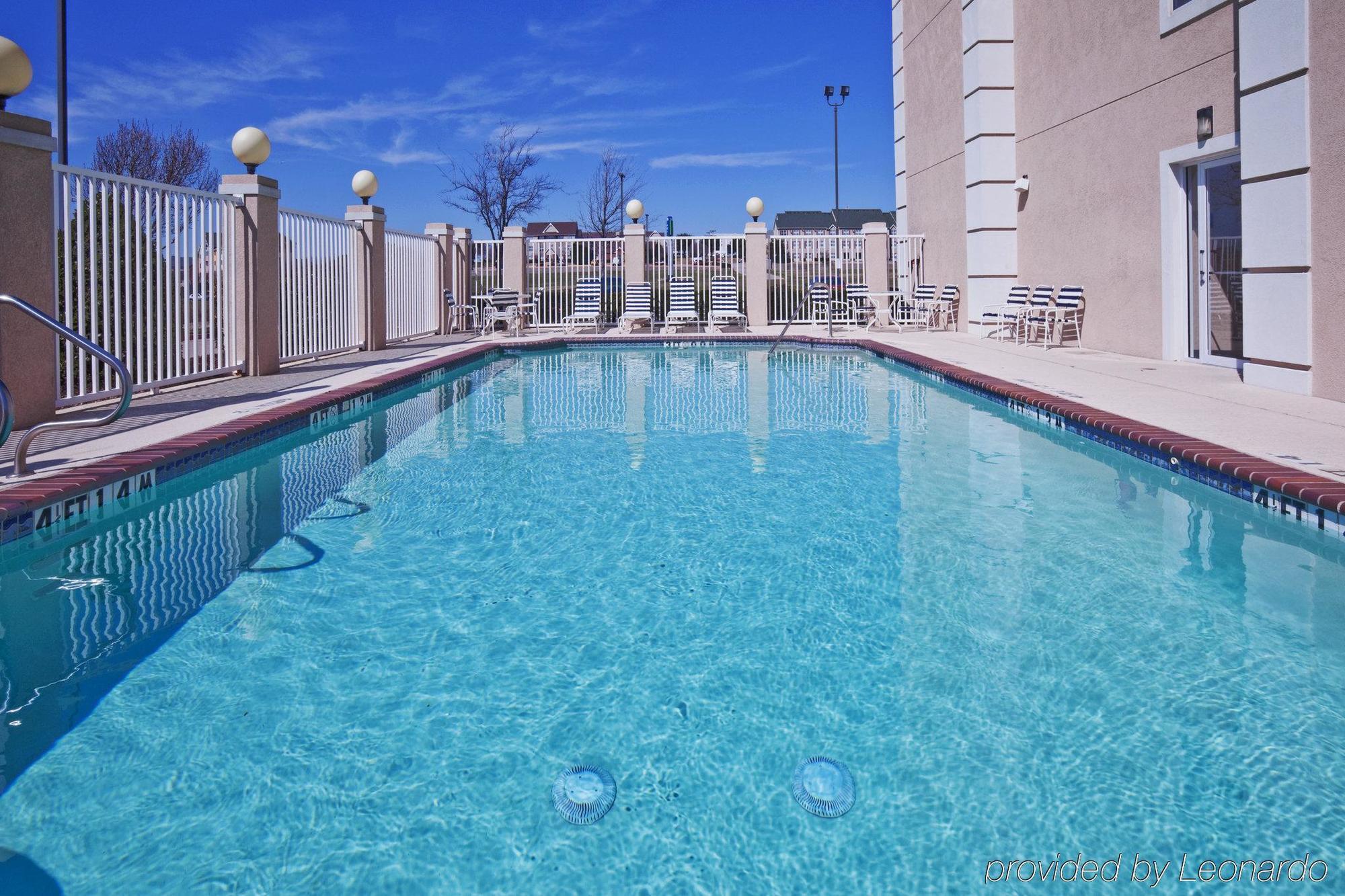 Holiday Inn Express Hotel & Suites Dallas Lewisville By Ihg Buitenkant foto