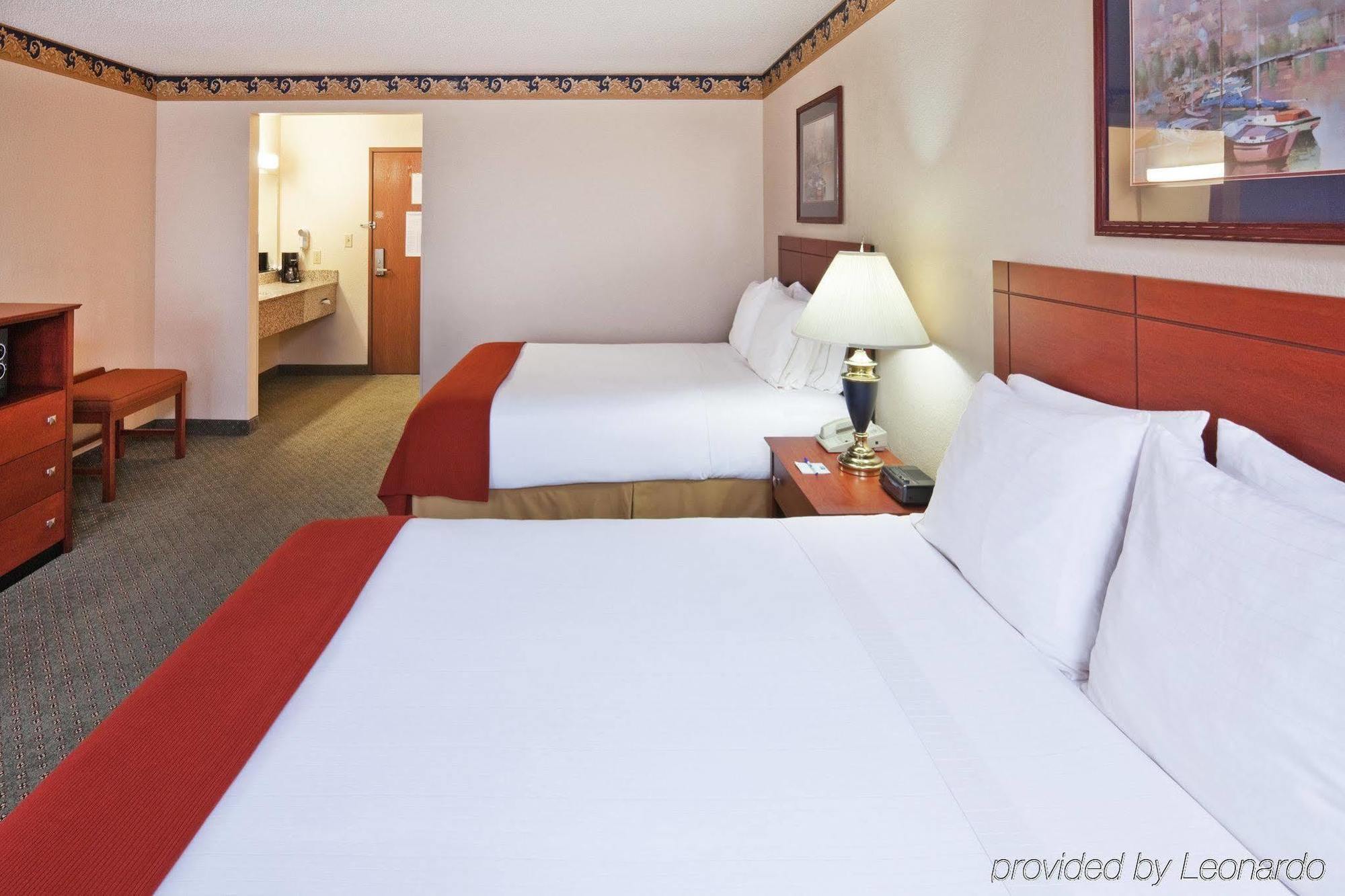 Holiday Inn Express Hotel & Suites Dallas Lewisville By Ihg Buitenkant foto